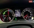 Черный Фольксваген e-Golf, объемом двигателя 0 л и пробегом 99 тыс. км за 11299 $, фото 44 на Automoto.ua