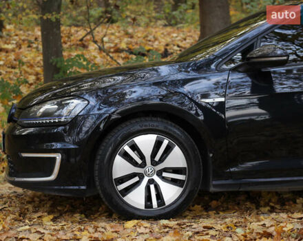 Черный Фольксваген e-Golf, объемом двигателя 0 л и пробегом 199 тыс. км за 8200 $, фото 1 на Automoto.ua