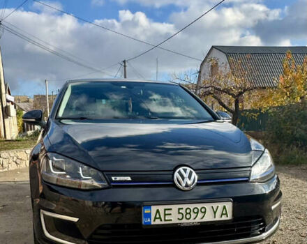 Черный Фольксваген e-Golf, объемом двигателя 0 л и пробегом 125 тыс. км за 9700 $, фото 3 на Automoto.ua