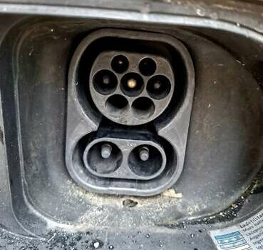 Черный Фольксваген e-Golf, объемом двигателя 0 л и пробегом 112 тыс. км за 8600 $, фото 50 на Automoto.ua