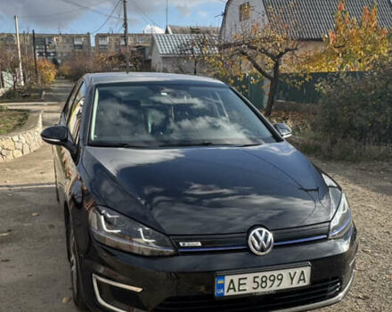 Черный Фольксваген e-Golf, объемом двигателя 0 л и пробегом 125 тыс. км за 9700 $, фото 2 на Automoto.ua