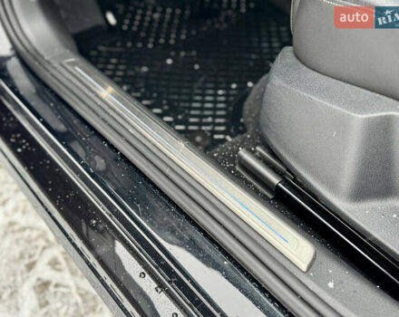 Черный Фольксваген e-Golf, объемом двигателя 0 л и пробегом 130 тыс. км за 8300 $, фото 73 на Automoto.ua