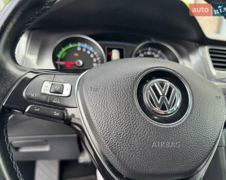 Чорний Фольксваген e-Golf, об'ємом двигуна 0 л та пробігом 129 тис. км за 8999 $, фото 64 на Automoto.ua