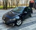 Черный Фольксваген e-Golf, объемом двигателя 0 л и пробегом 97 тыс. км за 8299 $, фото 1 на Automoto.ua
