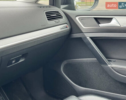 Черный Фольксваген e-Golf, объемом двигателя 0 л и пробегом 161 тыс. км за 9500 $, фото 28 на Automoto.ua