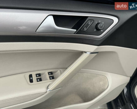 Черный Фольксваген e-Golf, объемом двигателя 0 л и пробегом 136 тыс. км за 9299 $, фото 45 на Automoto.ua