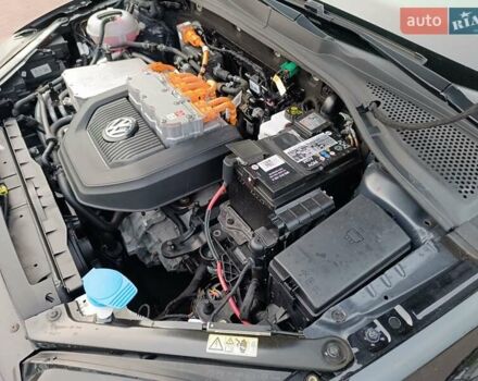 Чорний Фольксваген e-Golf, об'ємом двигуна 0 л та пробігом 120 тис. км за 7750 $, фото 72 на Automoto.ua