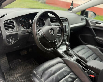 Чорний Фольксваген e-Golf, об'ємом двигуна 0 л та пробігом 108 тис. км за 9300 $, фото 7 на Automoto.ua