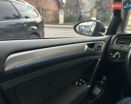 Чорний Фольксваген e-Golf, об'ємом двигуна 0 л та пробігом 122 тис. км за 9400 $, фото 26 на Automoto.ua