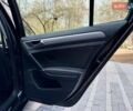 Черный Фольксваген e-Golf, объемом двигателя 0 л и пробегом 97 тыс. км за 8299 $, фото 77 на Automoto.ua