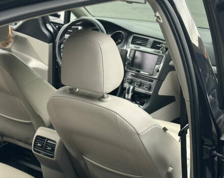 Черный Фольксваген e-Golf, объемом двигателя 0 л и пробегом 133 тыс. км за 9799 $, фото 12 на Automoto.ua