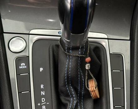 Чорний Фольксваген e-Golf, об'ємом двигуна 0 л та пробігом 122 тис. км за 9400 $, фото 13 на Automoto.ua