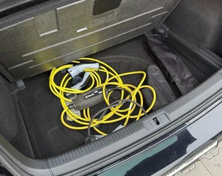 Чорний Фольксваген e-Golf, об'ємом двигуна 0 л та пробігом 130 тис. км за 9200 $, фото 31 на Automoto.ua