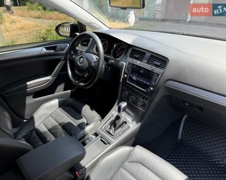 Черный Фольксваген e-Golf, объемом двигателя 0 л и пробегом 98 тыс. км за 11999 $, фото 13 на Automoto.ua