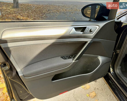 Фольксваген e-Golf 2015 в Кропивницком (Кировограде) на Automoto.ua Черный Фольксваген e-Golf, объемом двигателя 0 л и пробегом 180 тыс. км за 8400 $, фото 32 на Automoto.ua