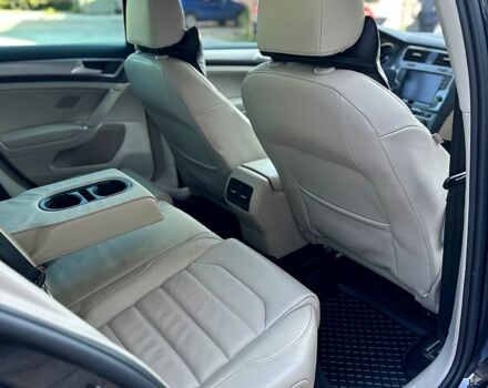 Черный Фольксваген e-Golf, объемом двигателя 0 л и пробегом 90 тыс. км за 10900 $, фото 3 на Automoto.ua