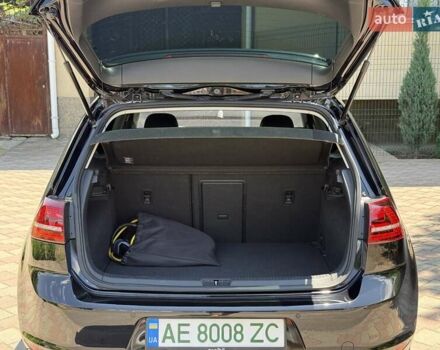Чорний Фольксваген e-Golf, об'ємом двигуна 0 л та пробігом 98 тис. км за 12499 $, фото 19 на Automoto.ua