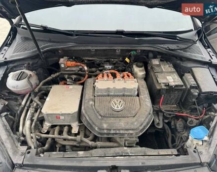 Чорний Фольксваген e-Golf, об'ємом двигуна 0 л та пробігом 136 тис. км за 9999 $, фото 76 на Automoto.ua