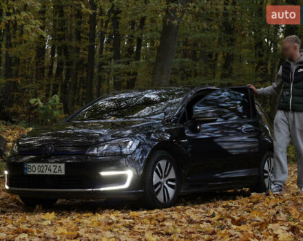 Черный Фольксваген e-Golf, объемом двигателя 0 л и пробегом 199 тыс. км за 8200 $, фото 2 на Automoto.ua
