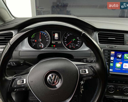 Черный Фольксваген e-Golf, объемом двигателя 0 л и пробегом 145 тыс. км за 7900 $, фото 10 на Automoto.ua