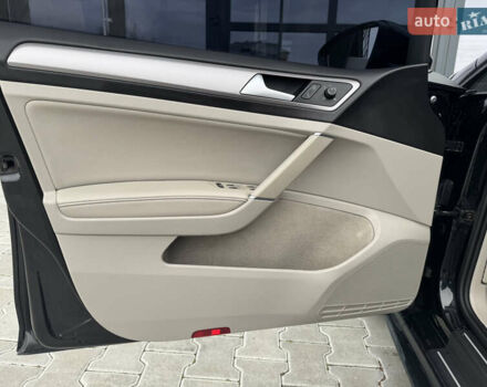 Черный Фольксваген e-Golf, объемом двигателя 0 л и пробегом 136 тыс. км за 9299 $, фото 44 на Automoto.ua
