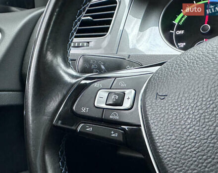 Чорний Фольксваген e-Golf, об'ємом двигуна 0 л та пробігом 165 тис. км за 8500 $, фото 26 на Automoto.ua