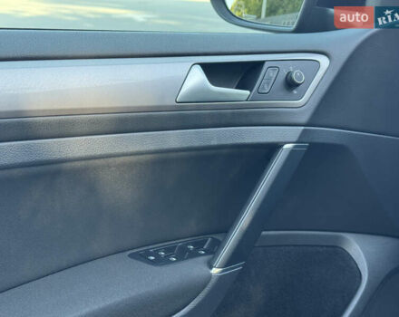 Черный Фольксваген e-Golf, объемом двигателя 0 л и пробегом 89 тыс. км за 8700 $, фото 8 на Automoto.ua