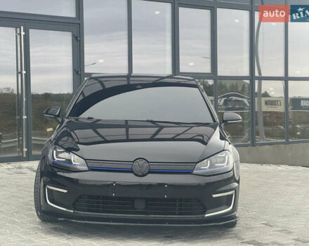 Черный Фольксваген e-Golf, объемом двигателя 0 л и пробегом 136 тыс. км за 9299 $, фото 7 на Automoto.ua