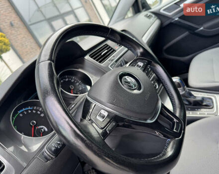 Чорний Фольксваген e-Golf, об'ємом двигуна 0 л та пробігом 129 тис. км за 8999 $, фото 45 на Automoto.ua