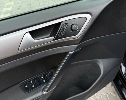 Чорний Фольксваген e-Golf, об'ємом двигуна 0 л та пробігом 130 тис. км за 9200 $, фото 19 на Automoto.ua