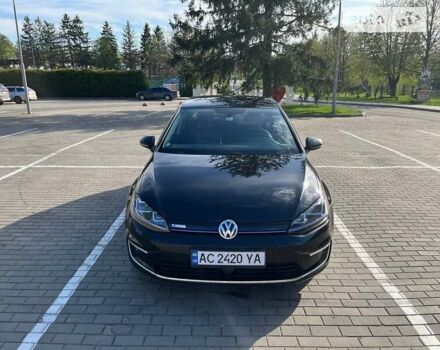 Черный Фольксваген e-Golf, объемом двигателя 0 л и пробегом 97 тыс. км за 12000 $, фото 2 на Automoto.ua