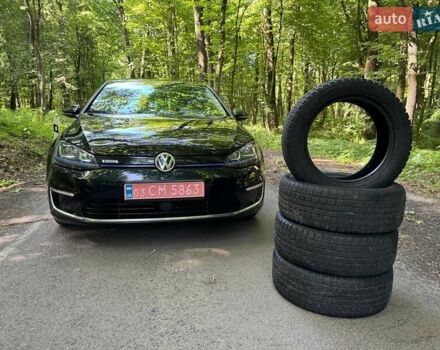 Черный Фольксваген e-Golf, объемом двигателя 0 л и пробегом 99 тыс. км за 11299 $, фото 1 на Automoto.ua