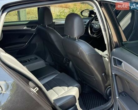 Черный Фольксваген e-Golf, объемом двигателя 0 л и пробегом 98 тыс. км за 11999 $, фото 11 на Automoto.ua