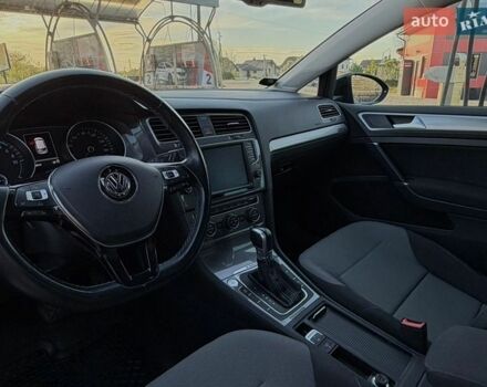 Черный Фольксваген e-Golf, объемом двигателя 0 л и пробегом 99 тыс. км за 8700 $, фото 2 на Automoto.ua