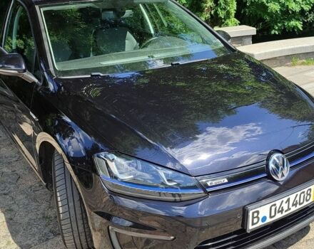 Черный Фольксваген e-Golf, объемом двигателя 0 л и пробегом 153 тыс. км за 8200 $, фото 1 на Automoto.ua