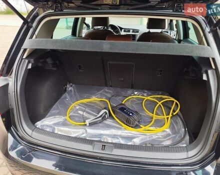 Чорний Фольксваген e-Golf, об'ємом двигуна 0 л та пробігом 192 тис. км за 9900 $, фото 46 на Automoto.ua