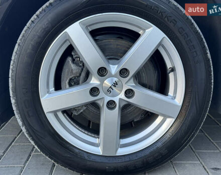 Черный Фольксваген e-Golf, объемом двигателя 0 л и пробегом 89 тыс. км за 8700 $, фото 7 на Automoto.ua