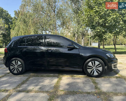 Черный Фольксваген e-Golf, объемом двигателя 0 л и пробегом 89 тыс. км за 10000 $, фото 4 на Automoto.ua