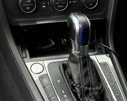 Черный Фольксваген e-Golf, объемом двигателя 0 л и пробегом 95 тыс. км за 8500 $, фото 19 на Automoto.ua