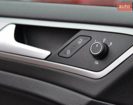 Черный Фольксваген e-Golf, объемом двигателя 0 л и пробегом 134 тыс. км за 8700 $, фото 30 на Automoto.ua