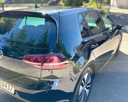 Черный Фольксваген e-Golf, объемом двигателя 0 л и пробегом 118 тыс. км за 8900 $, фото 1 на Automoto.ua
