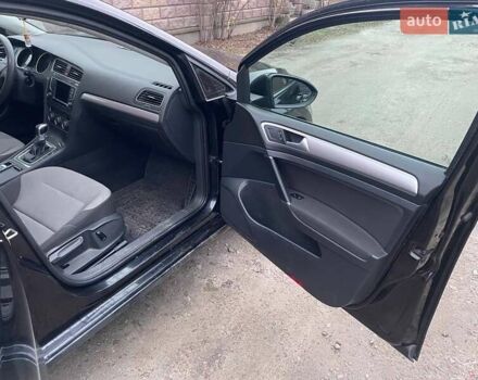 Черный Фольксваген e-Golf, объемом двигателя 0 л и пробегом 133 тыс. км за 8900 $, фото 14 на Automoto.ua