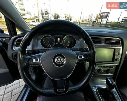 Черный Фольксваген e-Golf, объемом двигателя 0 л и пробегом 157 тыс. км за 9700 $, фото 7 на Automoto.ua