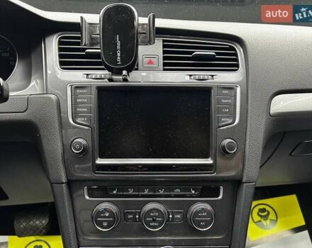 Черный Фольксваген e-Golf, объемом двигателя 0 л и пробегом 90 тыс. км за 11500 $, фото 11 на Automoto.ua