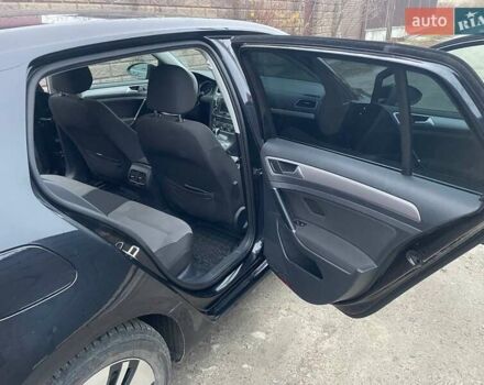 Черный Фольксваген e-Golf, объемом двигателя 0 л и пробегом 133 тыс. км за 8900 $, фото 15 на Automoto.ua