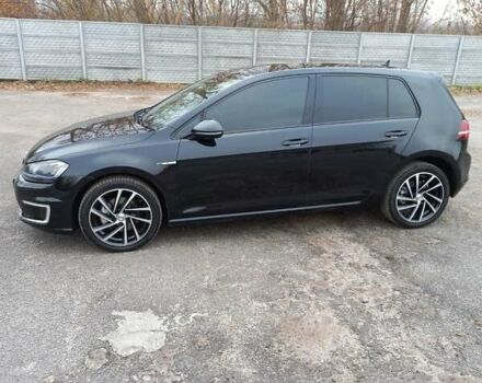 Черный Фольксваген e-Golf, объемом двигателя 0 л и пробегом 115 тыс. км за 10000 $, фото 2 на Automoto.ua