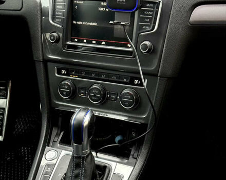 Черный Фольксваген e-Golf, объемом двигателя 0 л и пробегом 95 тыс. км за 8500 $, фото 14 на Automoto.ua