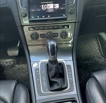 Чорний Фольксваген e-Golf, об'ємом двигуна 0 л та пробігом 82 тис. км за 11711 $, фото 9 на Automoto.ua