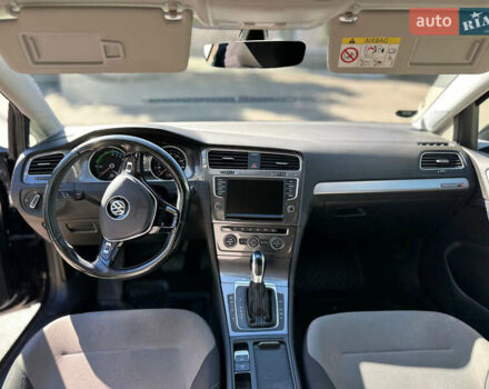 Черный Фольксваген e-Golf, объемом двигателя 0 л и пробегом 118 тыс. км за 8900 $, фото 17 на Automoto.ua
