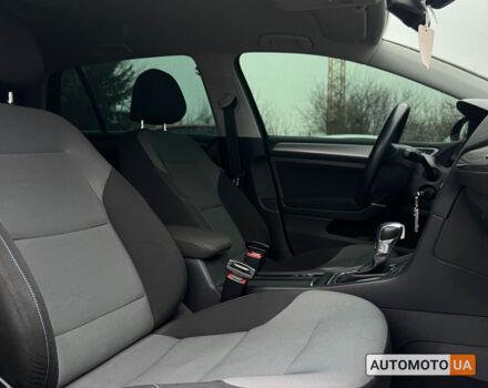 Черный Фольксваген e-Golf, объемом двигателя 24 л и пробегом 96 тыс. км за 8500 $, фото 8 на Automoto.ua